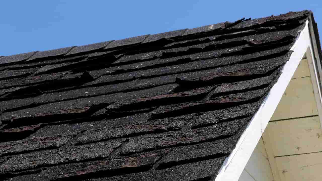 8 signs you need a new roof